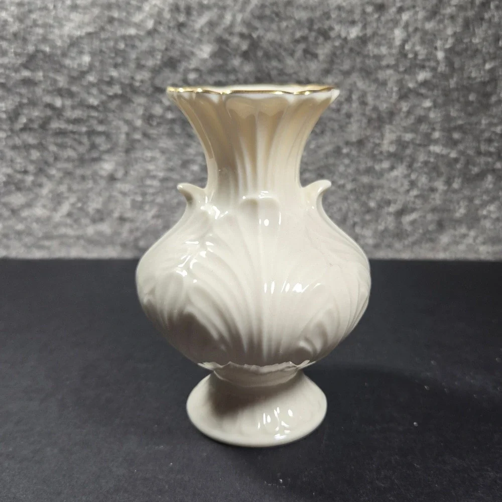 Lenox Elfin Bud Vase Small Ivory Leaf Cream with Gold Trim Porcelain Made in USA